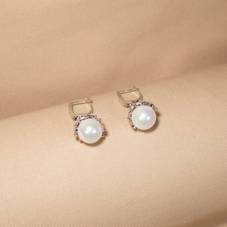 Luminous Pearl Drop Pendant Set