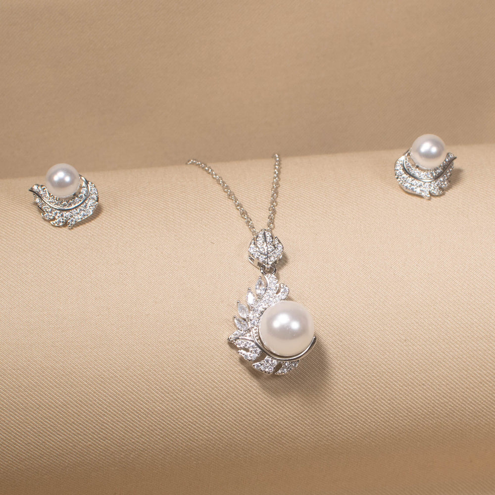 Lunar Grace Pendant Set