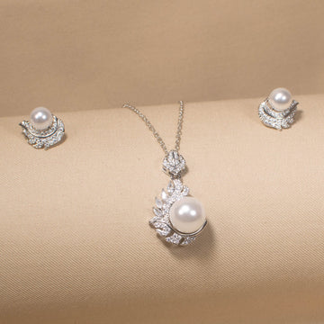 Lunar Grace Pendant Set