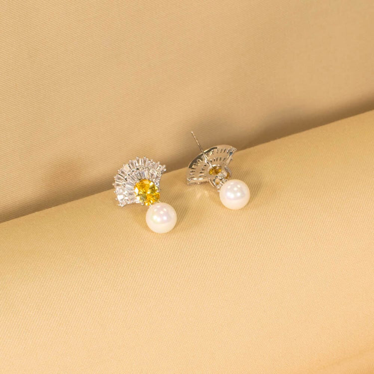 Lustra Pearl Luxury Earrings - Glitterati Collection