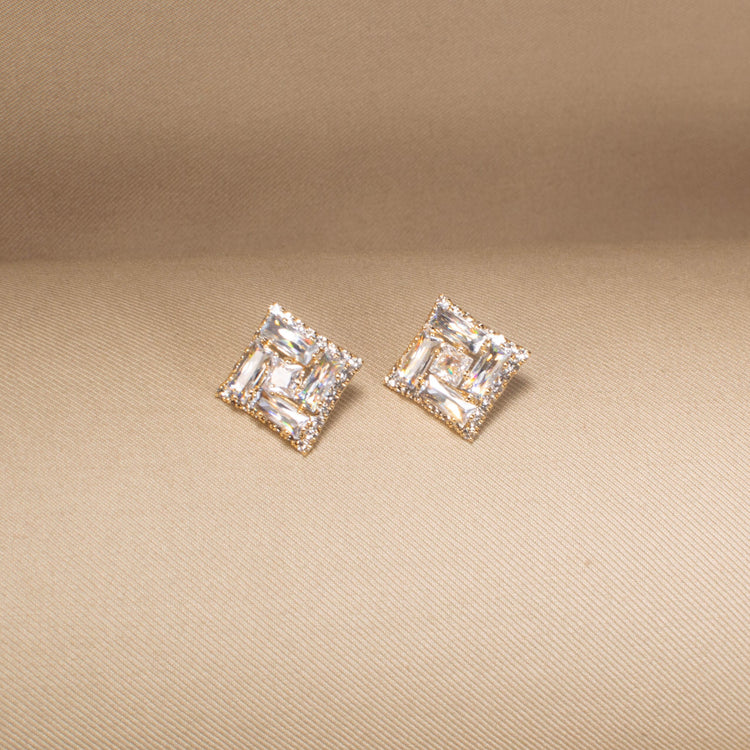 Millie Studs