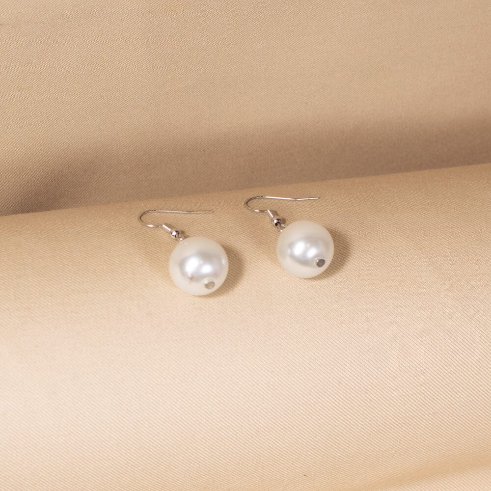 Modern Opera Pearl Necklace Set-White