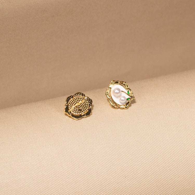 Noa Studs - Minima Collection