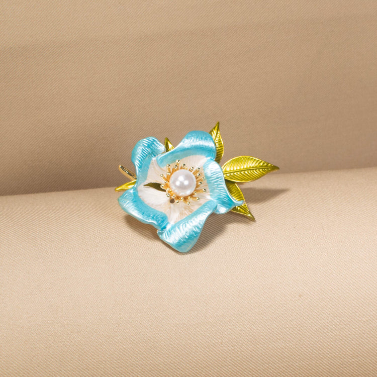 Ocean Grace Pearl Brooch