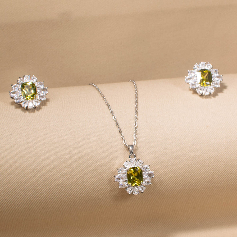 Olive Empress Pendant Set
