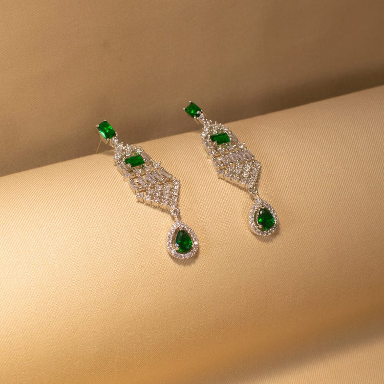 Opulent Emerald Necklace Set