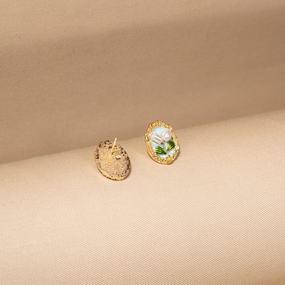 Orla Studs - Nature Collection