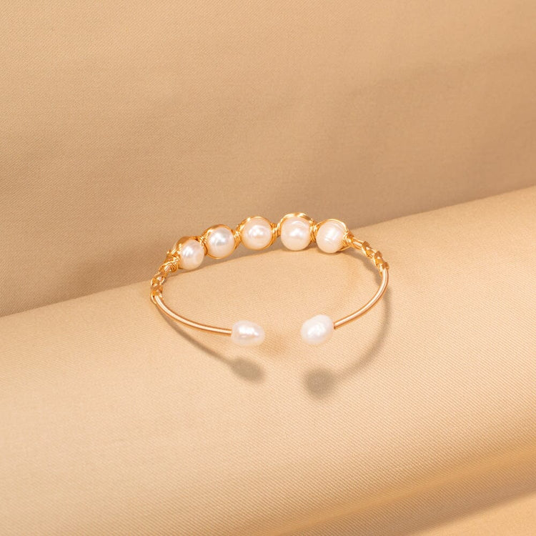 Luna Bracelet - Freshwater Pearl Collection