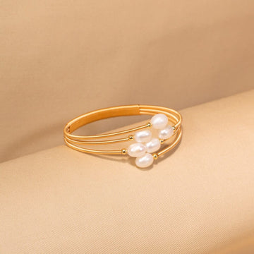 Alba Bracelet - Freshwater Pearl Collection