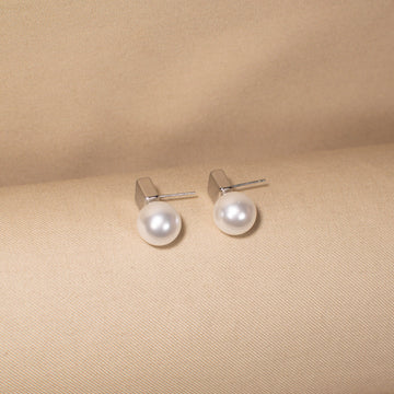 Pearl Whisper Studs
