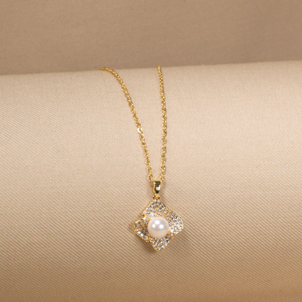 Pearls of Fortune Pendant Set