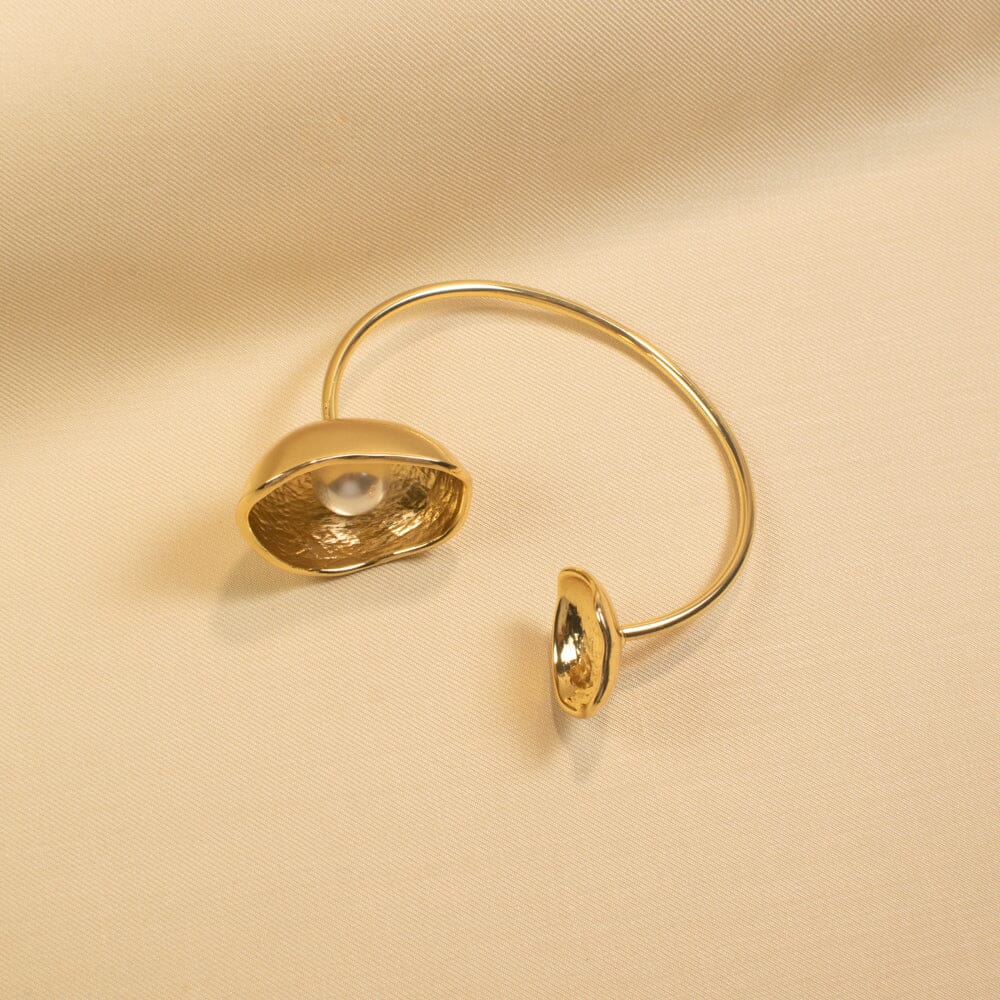 Pearly Gold Cuff