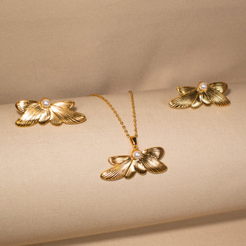 Pleated Silk Wing Pendant Set