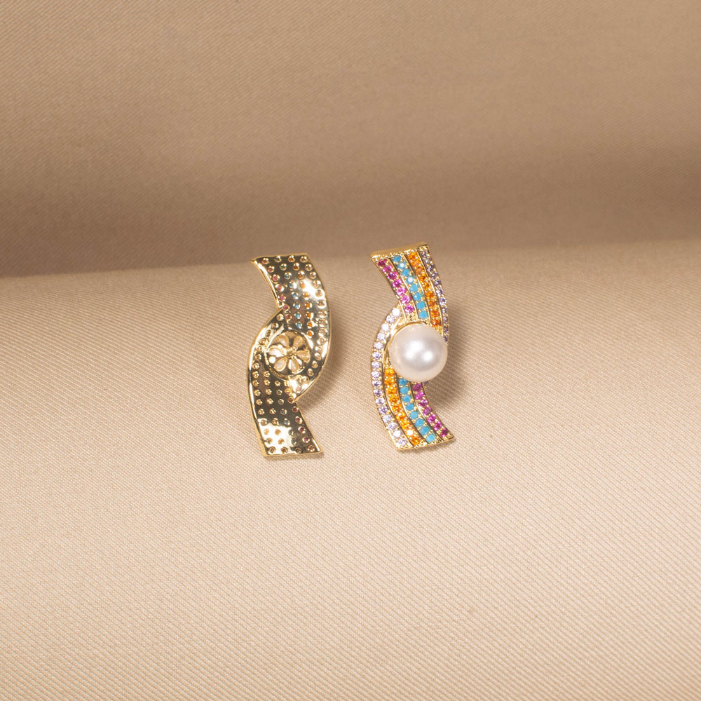 Prismatic Wave Pearl Earring