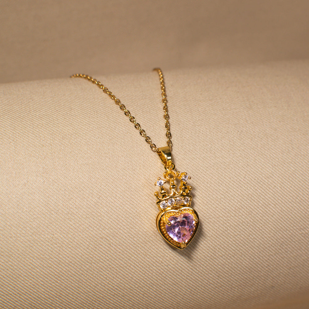 Queen of Hearts Pendant Set