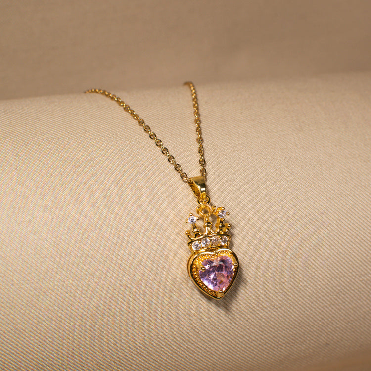 Queen of Hearts Pendant Set