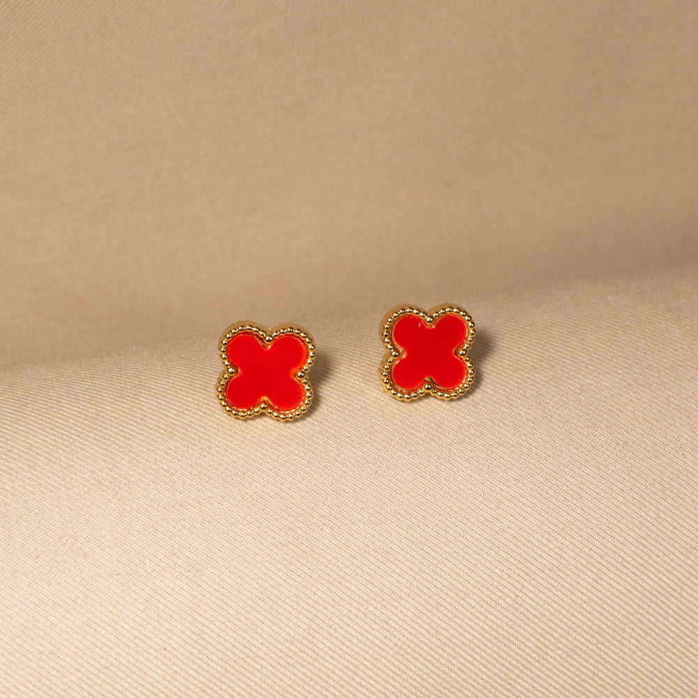 Radiant Red Clover Pendant Set