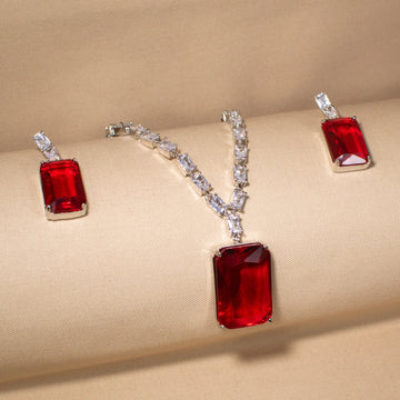 Roselle Spark Necklace Set