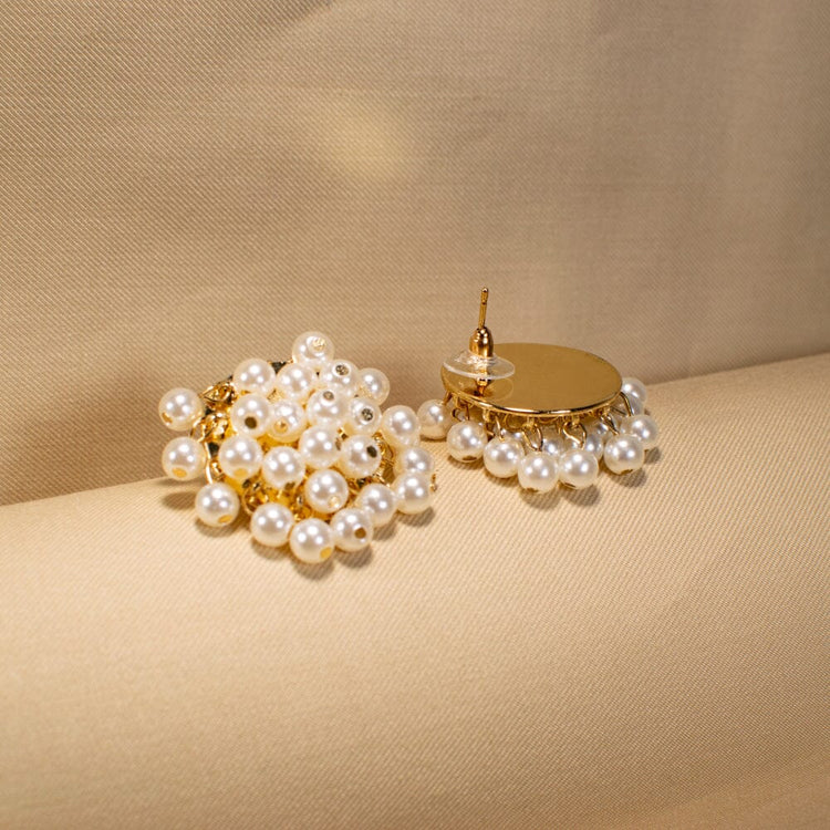 Runjhun Pearl Cluster Studs