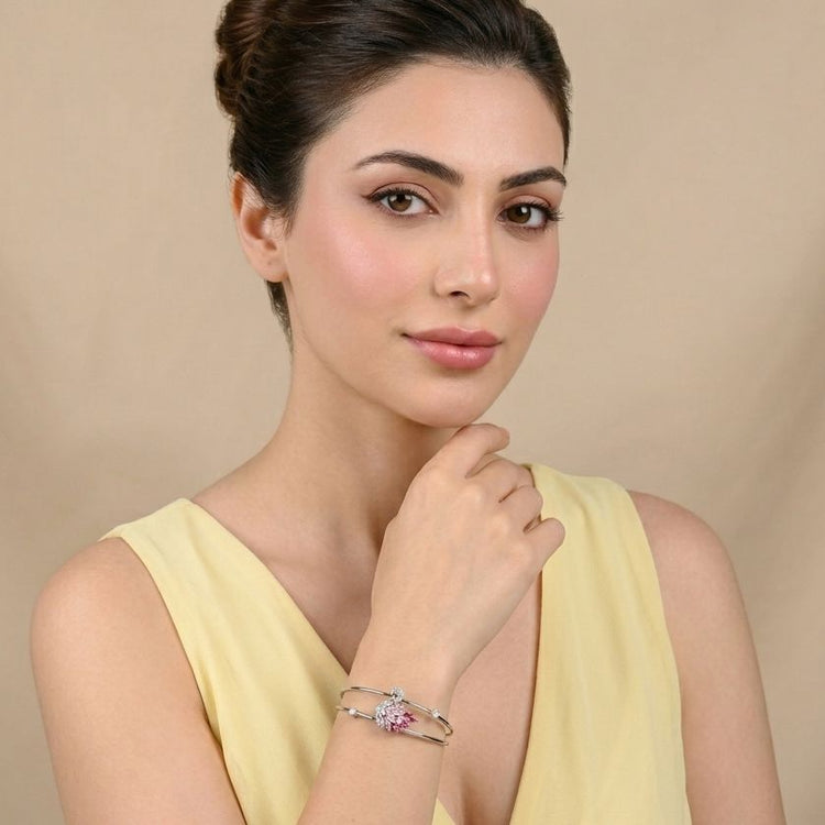 Serene SwanBracelet