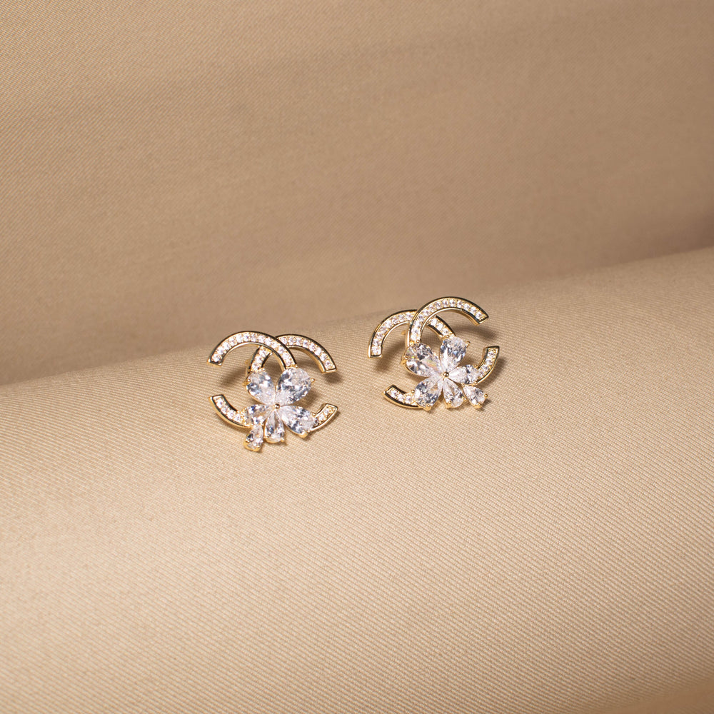 Signature Chic Studs