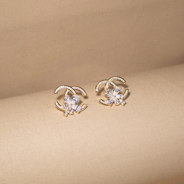 Signature Chic Studs