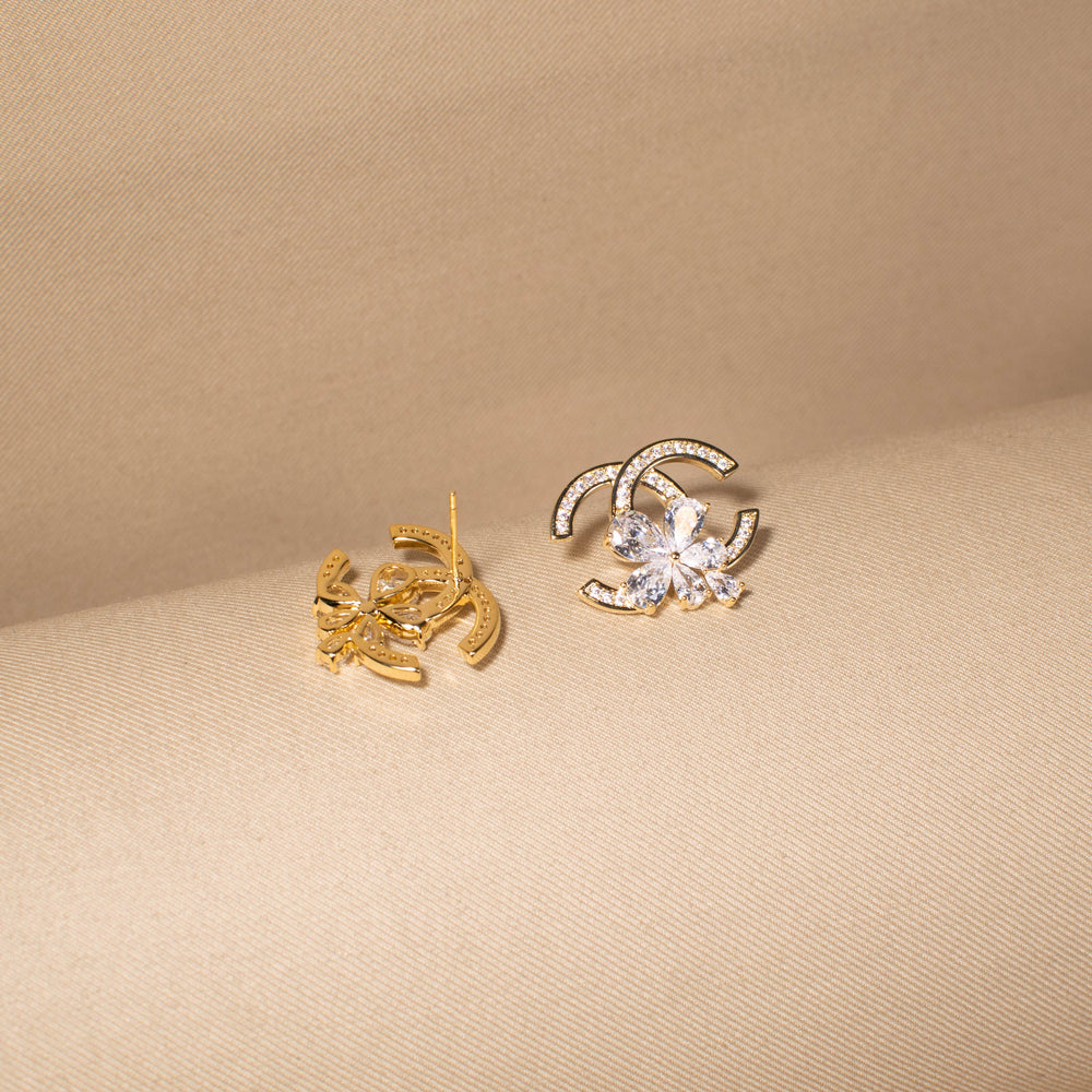 Signature Chic Studs