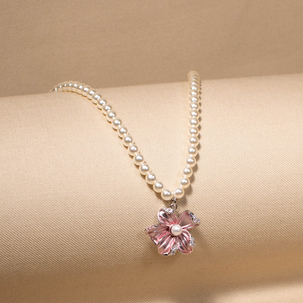 Soft Bloom Pearl Necklace Set
