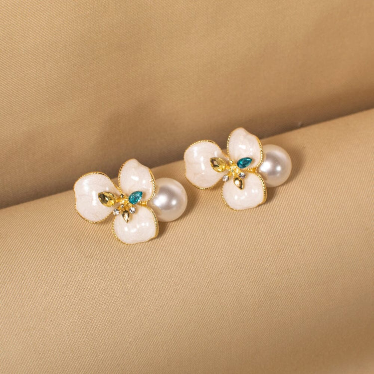 Sophie Pearl Studs