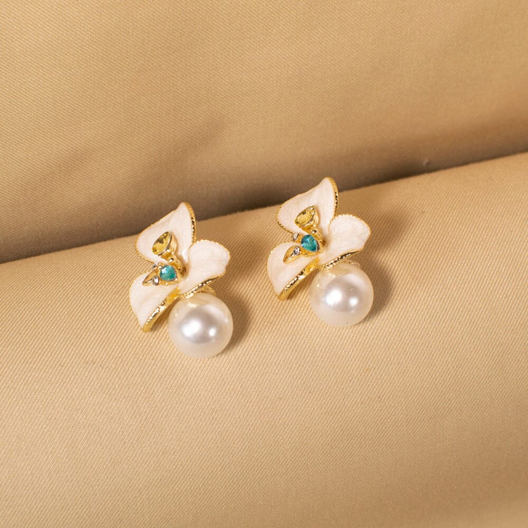 Sophie Pearl Studs