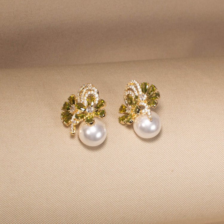 Starry Bloom Pearl Earrings - Olive
