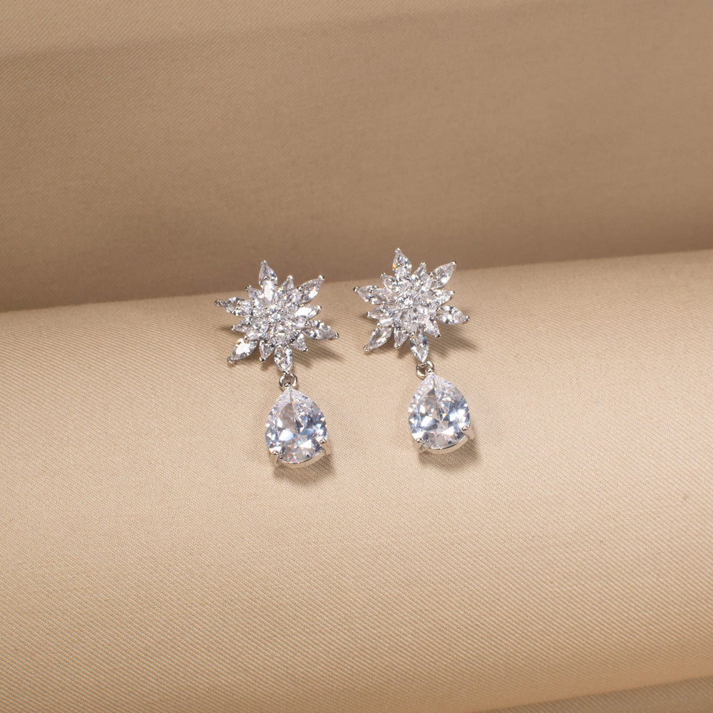 Stellar Dew Earrings - Silver