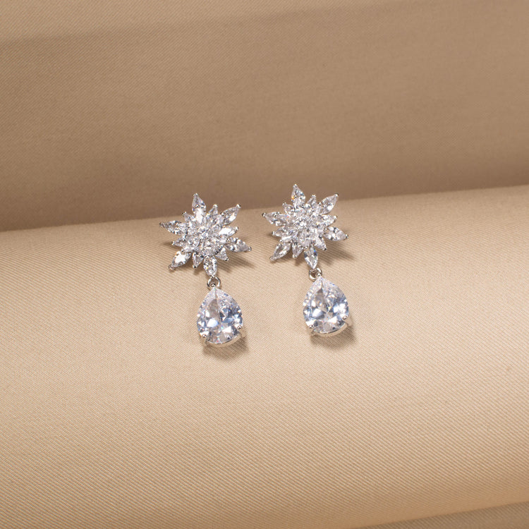 Stellar Dew Earrings - Silver