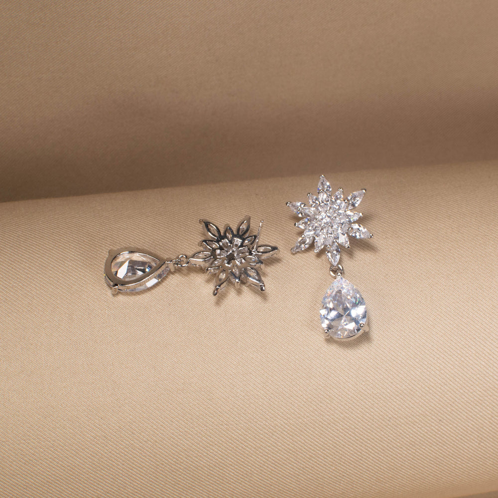 Stellar Dew Earrings - Silver