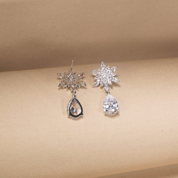 Stellar Dew Earrings - Silver