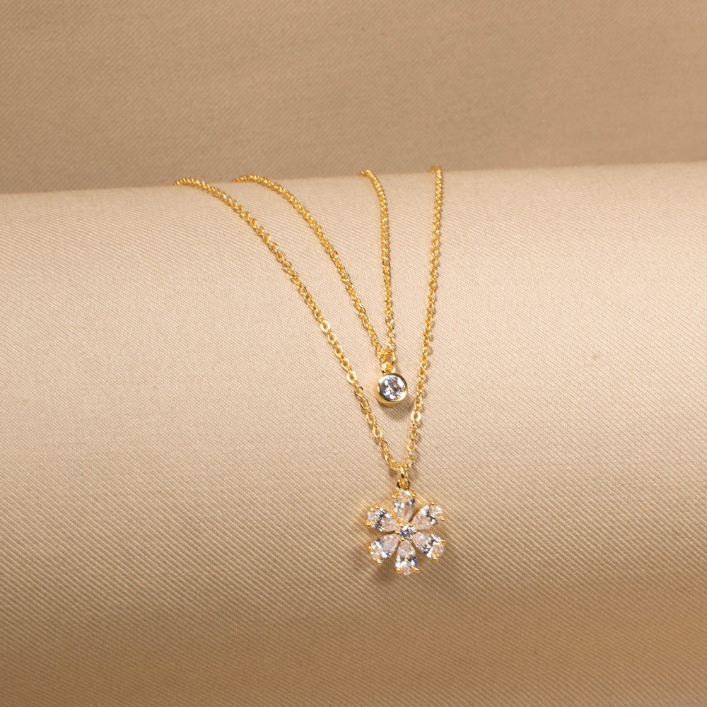 The Daisy Chain Layered Set