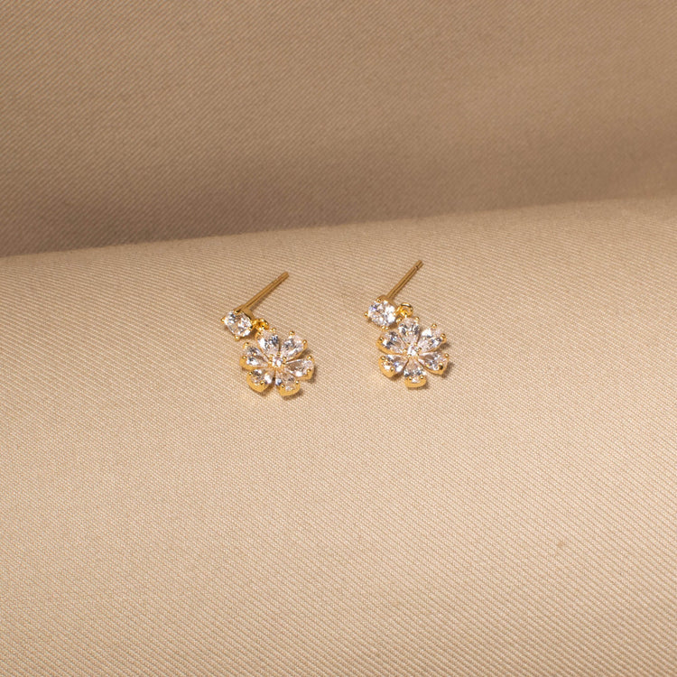 The Daisy Chain Layered Set