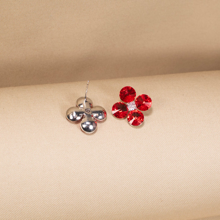 The Frosty Clover Studs - Red