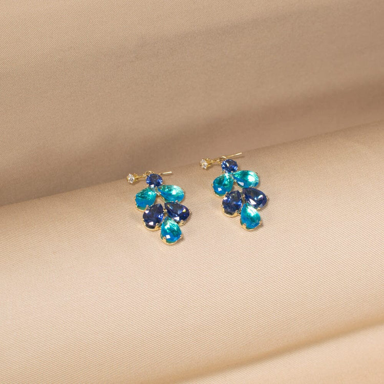 The Gala Glow Necklace Set-Glitterati Collection