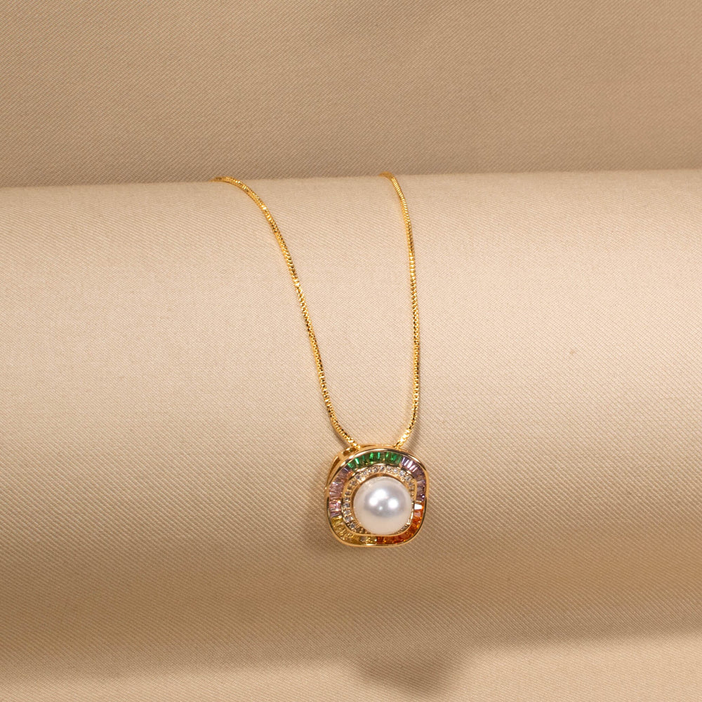 The Glamour Hour Pendant Set