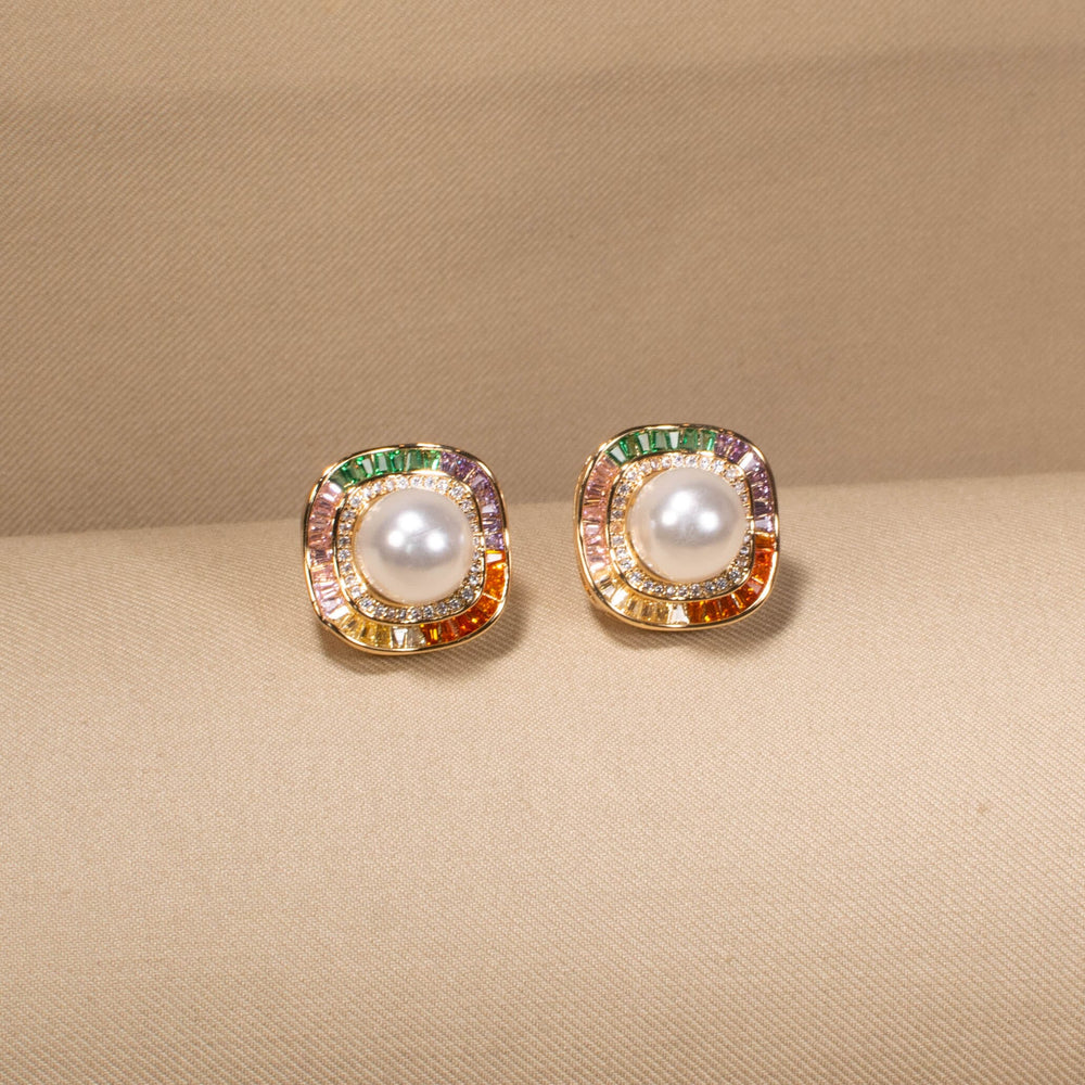 The Glamour Hour Pendant Set