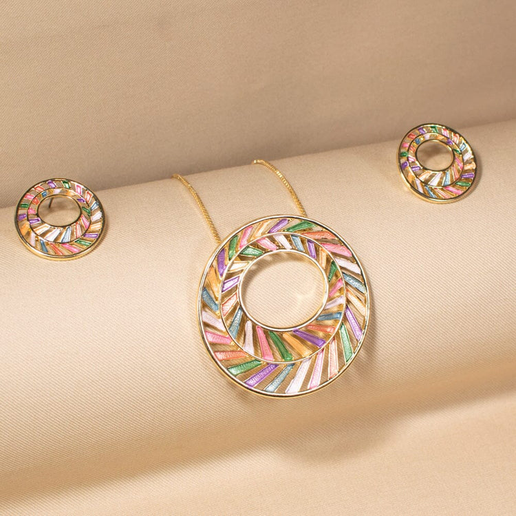 The Kaleidoscope Wheel Pendant Set
