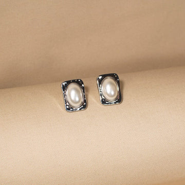 The Luna Oval Studs