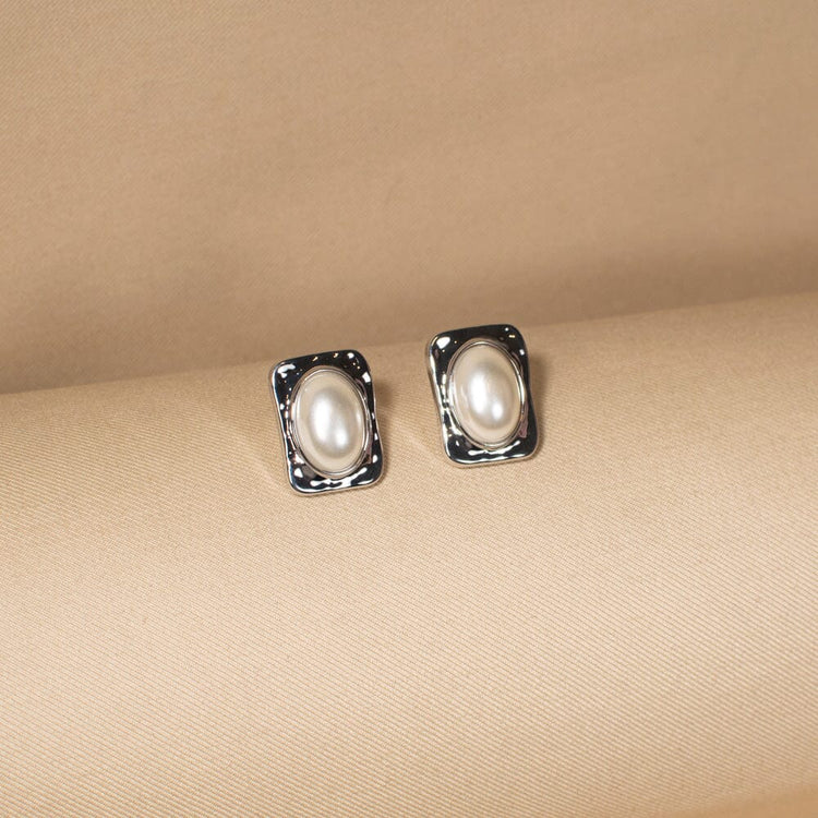 The Luna Oval Studs