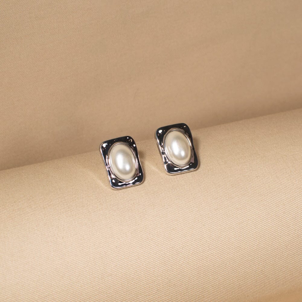 The Luna Oval Studs