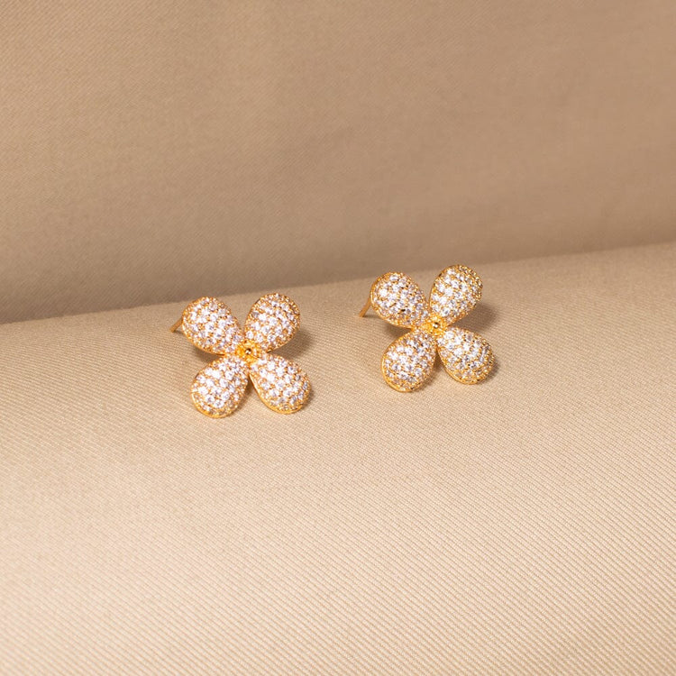 The Nova-Leaf Pendant Set