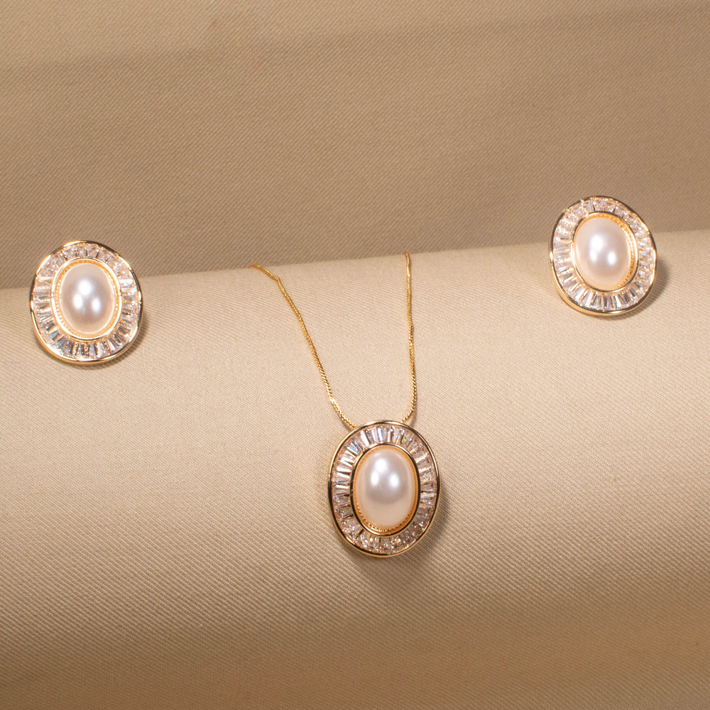 The Retro Glam Pendant Set