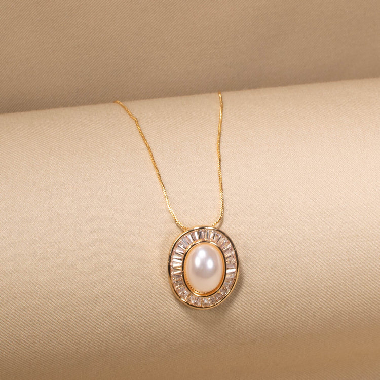 The Retro Glam Pendant Set