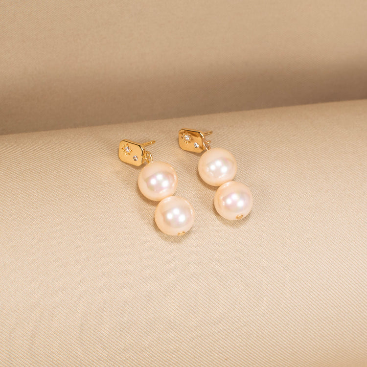 The Timeless Ivory & Petal Necklace Set