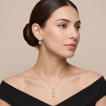 Timeless Pearl Halo Set